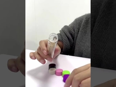 Glasrohr mit Schraubdeckel aus Kunststoff